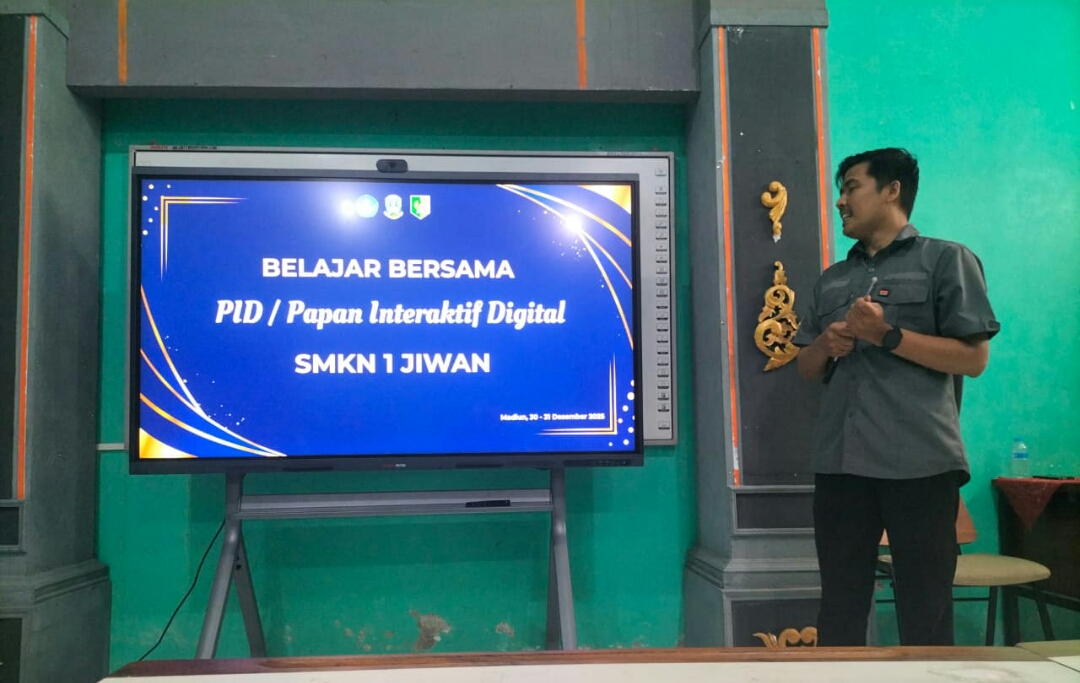 BeLajar dengan Media PID ( Papan Interaktif Digital) SMKN 1 JIWAN oleh Master Tutor Sholeh Indrawan.